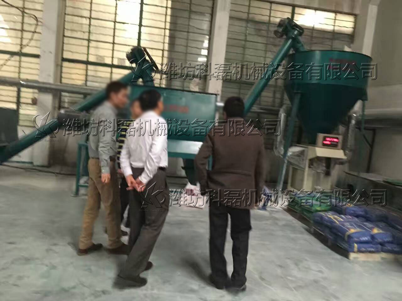 山東(dong)東營客戶膩(ni)子粉生産線(xian)實拍 第2張