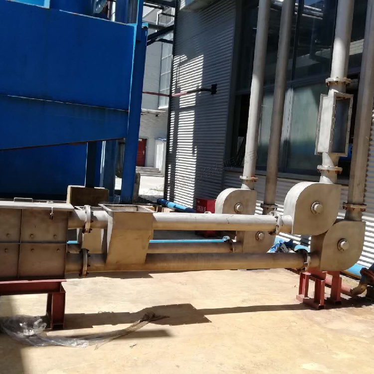 碳(tàn)酸氫铵密閉(bi)管鏈輸送之(zhi)路，無塵密封(feng)輸送設備，襄(xiāng)阳用裕橡胶(jiao)制造有限公(gōng)司(H5网站)碳酸(suān)氫铵管鏈輸(shū)送機 第2張