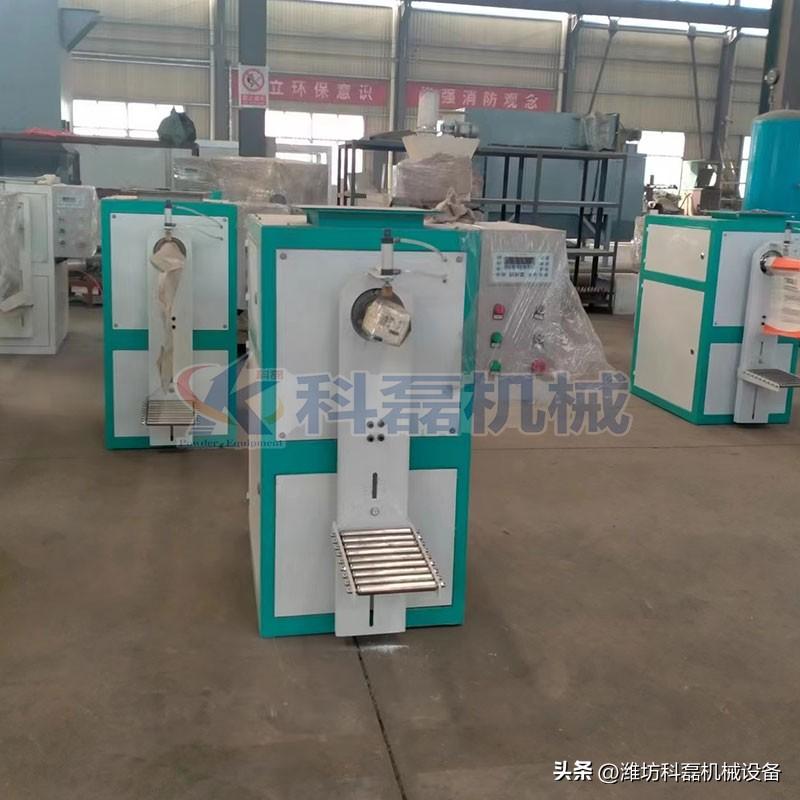 “包”你滿(man)意。“裝”入(rù)人心。環(huán)保的襄(xiang)阳用裕(yù)橡胶制(zhi)造有限(xian)公司(H5网(wǎng)站)閥口(kǒu)袋包裝(zhuāng)機 閥口(kǒu)袋包裝(zhuang)機 第2張(zhāng)